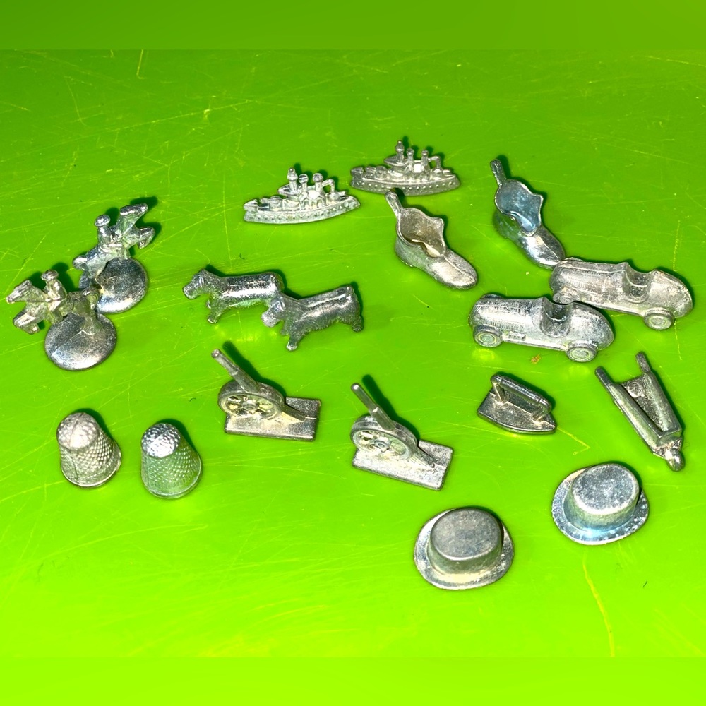 Vintage Monopoly Pieces total of 18 pieces